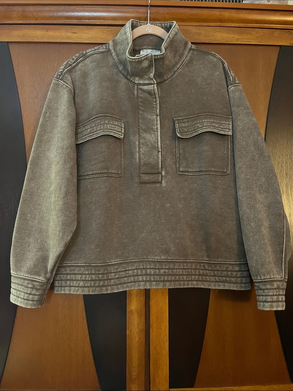 Zenana Acid Washed Brown Snap Mock-Neck Pullover Sweatshirt w/Flap Chest Pockets
